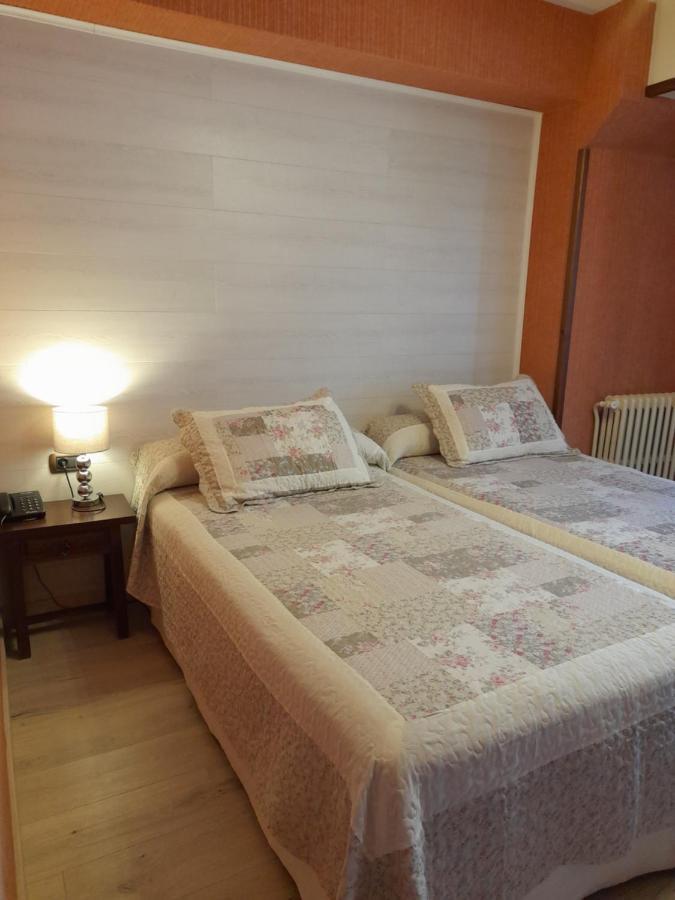 Hotel Giral Biescas  Eksteriør billede