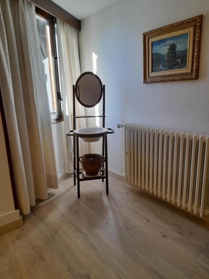 Hotel Giral Biescas  Eksteriør billede