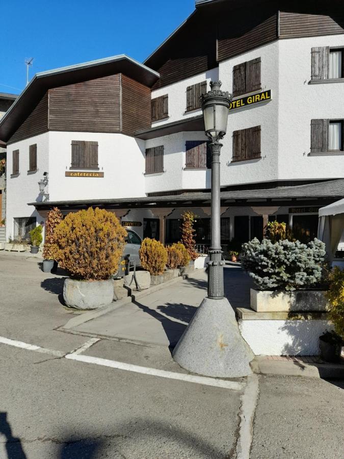 Hotel Giral Biescas  Eksteriør billede